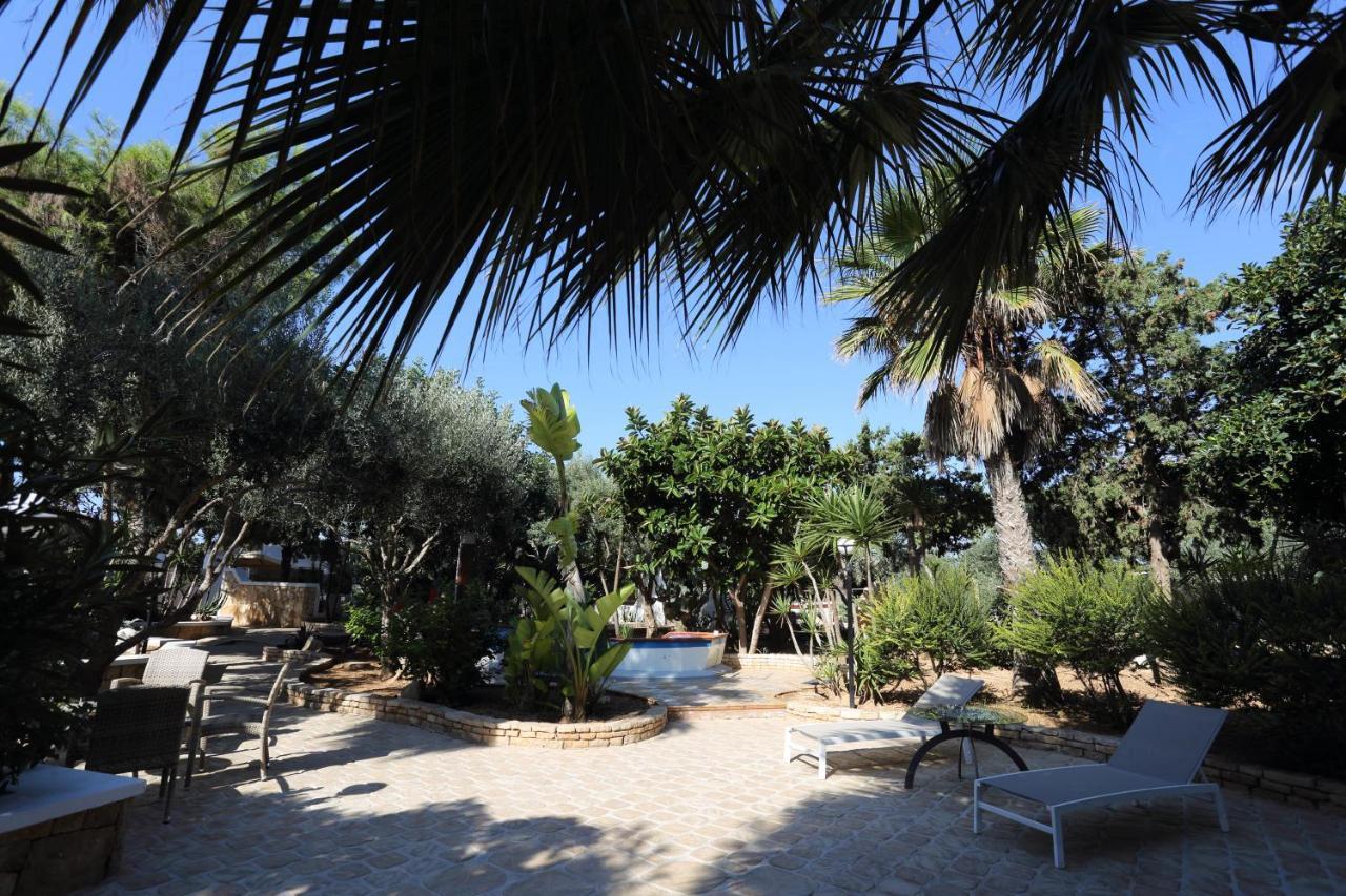 Agriturismo Resort Costa House 람페두사 외부 사진