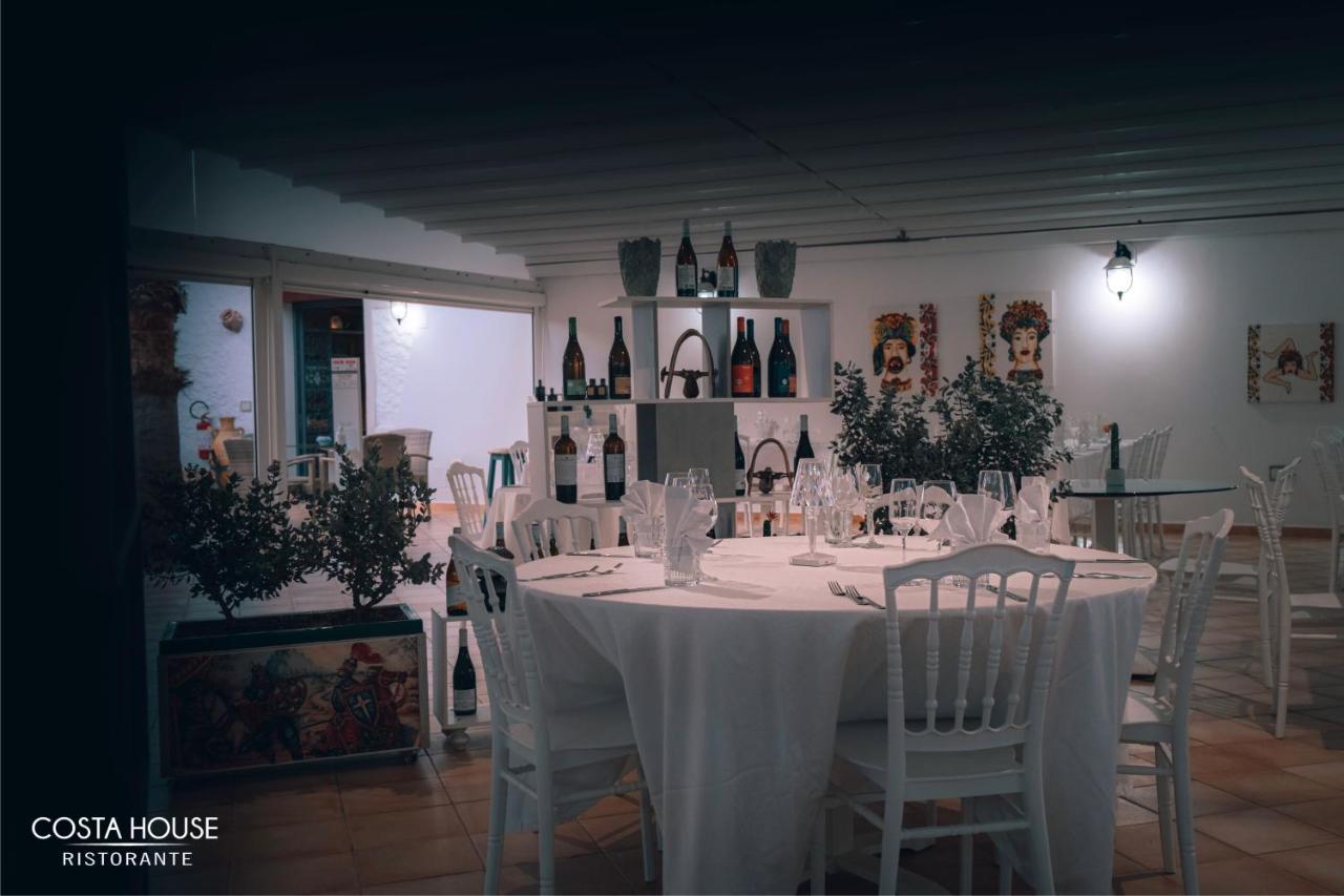 Agriturismo Resort Costa House 람페두사 외부 사진